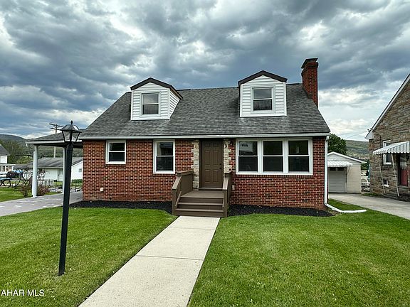 2nd image of 1609 Grant Ave
