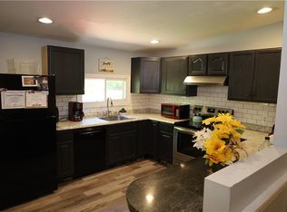 88 Woody Hill Rd, Bradford, RI 02808