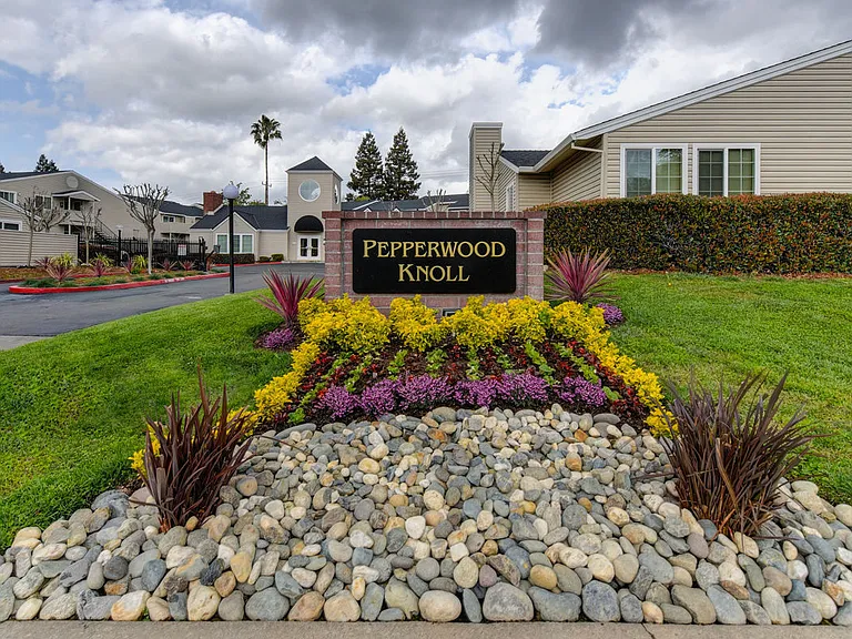 Pepperwood Knoll Apartments — Photo 2