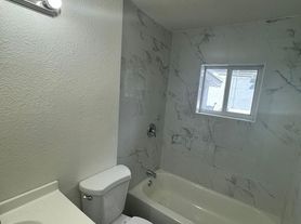 858 NW 29th Ter, Miami, FL