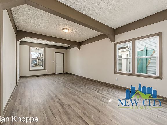 5th image of 43 W Park Ave