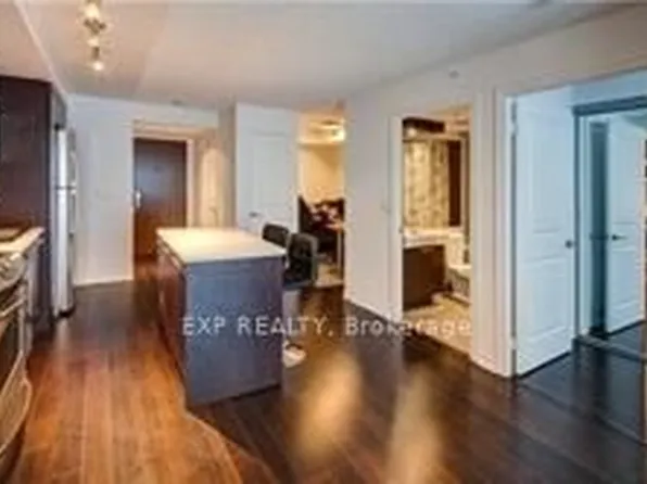 386 Yonge St, Toronto, ON