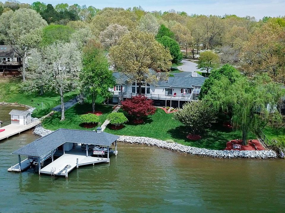 1st image of 20 Deep Creek Ct