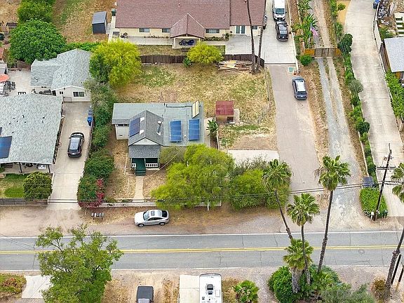 4th image of 2924 Helix St