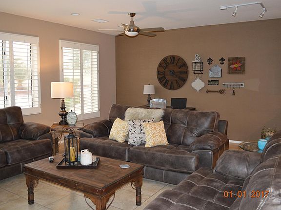 3rd image of 22919 N Wagon Wheel Dr
