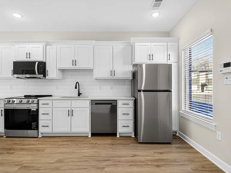 Leasing Now - New Townhomes, North Little Rock Argenta Arts Area — Photo 18
