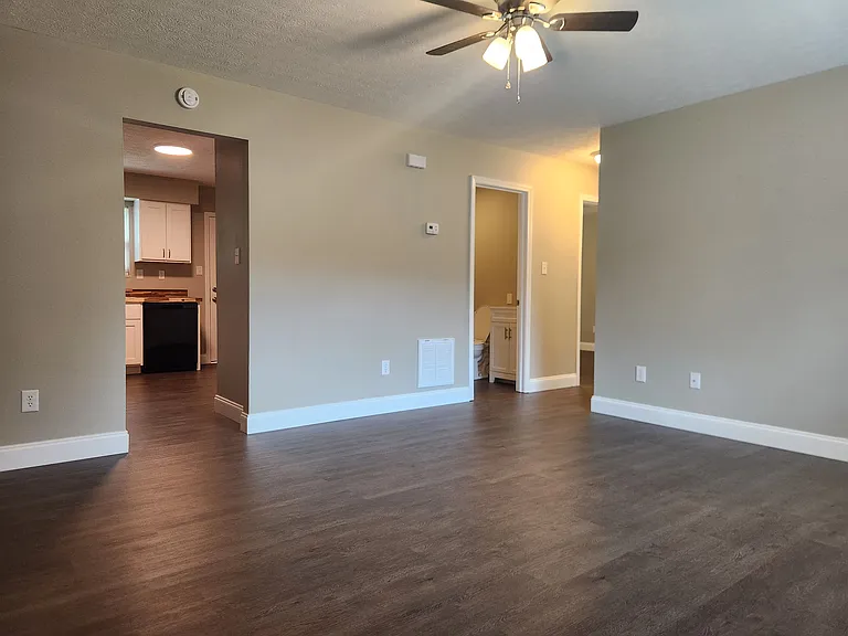 147 Gallaher View Dr #A — Photo 2