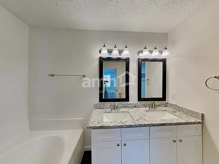 1475 Stewart Dr — Photo 14
