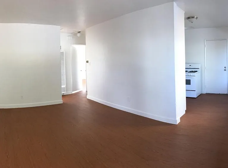 3556 42nd St — Photo 10