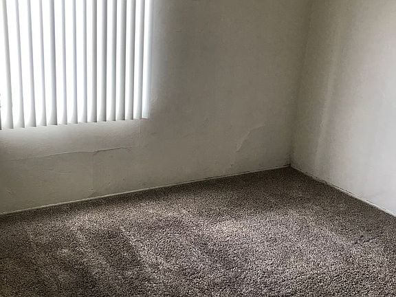 3rd image of 3712 Hemlock St APT 6
