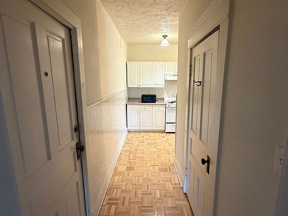 3rd image of 1405 N Broad St APT 2
