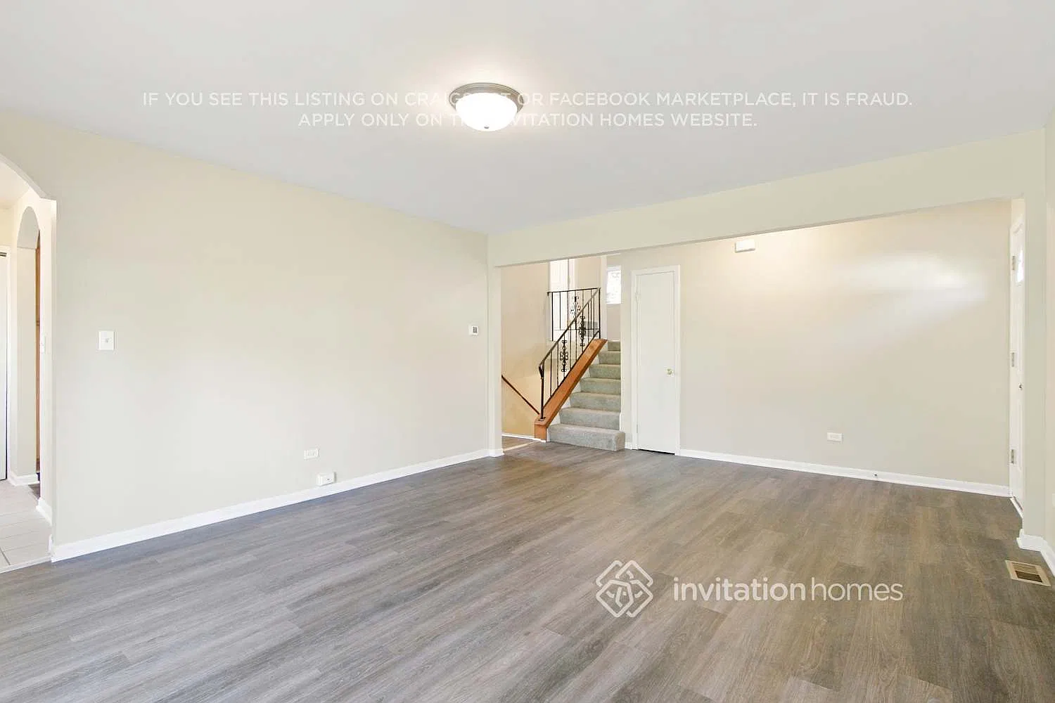 26W257 Harrison Ave Winfield, IL 60190 — Photo 2