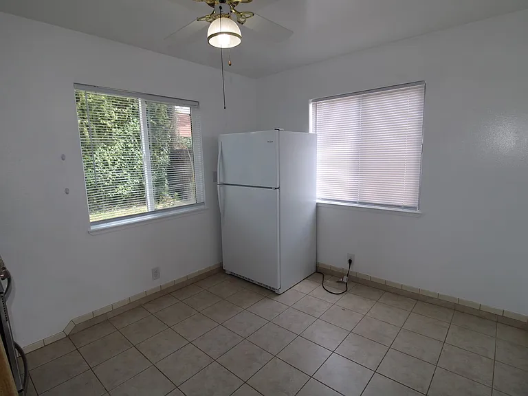 462 N 7th St #A-C — Photo 10