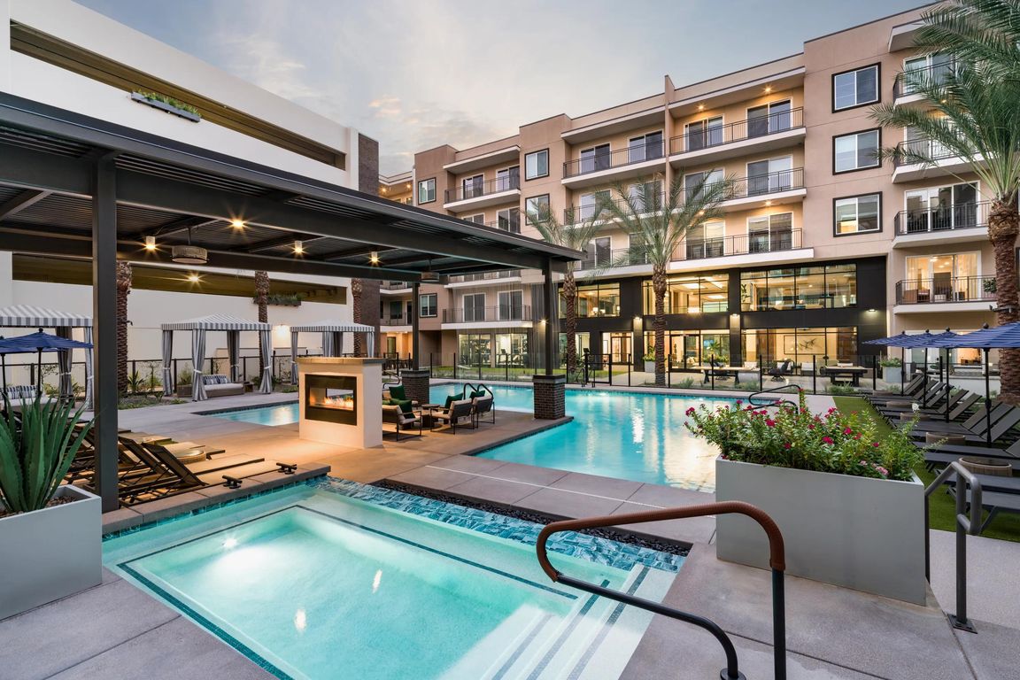 A sleek mix of cabanas, loungers, and a resort-inspired pool with spa and fire features creates the perfect outdoor escape at Modera Kierland.
