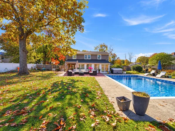 19 Fraser Rd, Stoughton, MA 02072