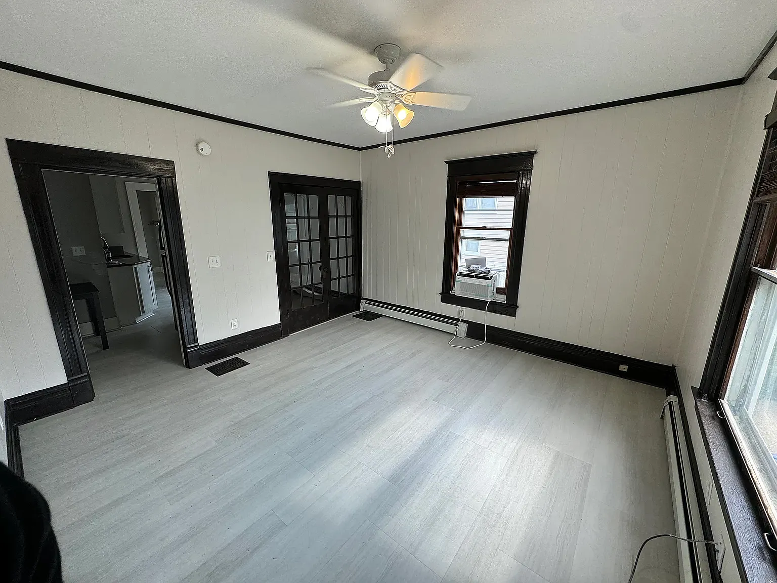Studio, 550 sqft, $1,050 — Photo 2