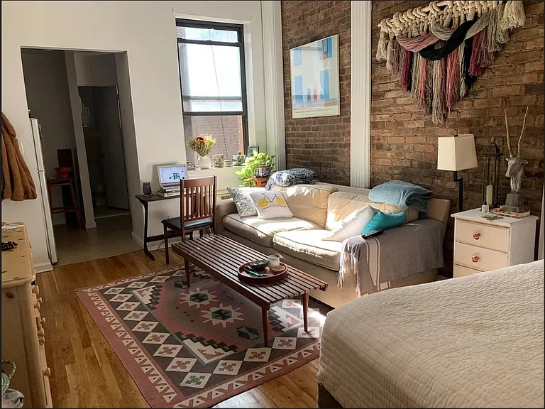 452 W 22nd St #4B — Photo 7