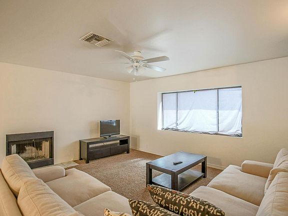 2nd image of 3010 W Sahuaro Dr