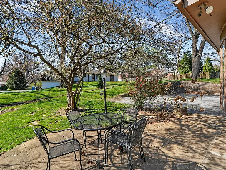 15 Spoede Woods St — Photo 8