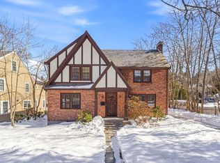46 Acacia Ave, Newton, MA 02467