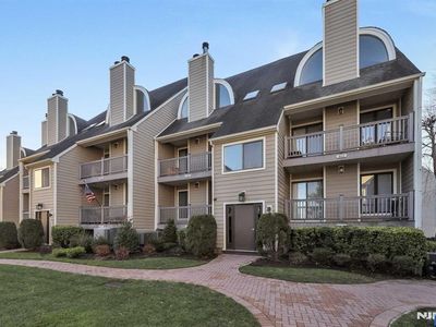 309 River Renaissance, East Rutherford, NJ, 07073