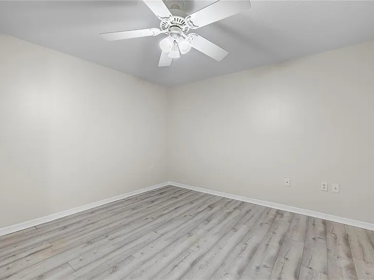 37228 Grassy Hill Ln — Photo 22