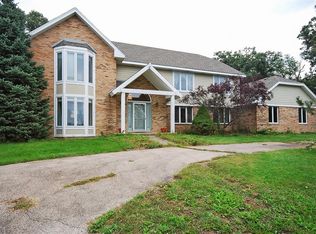 1N500 Shade Tree Ln, Maple Park, IL 60151