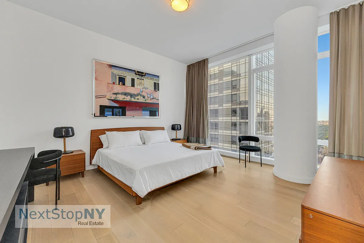 20 West 53rd Street — Photo 4