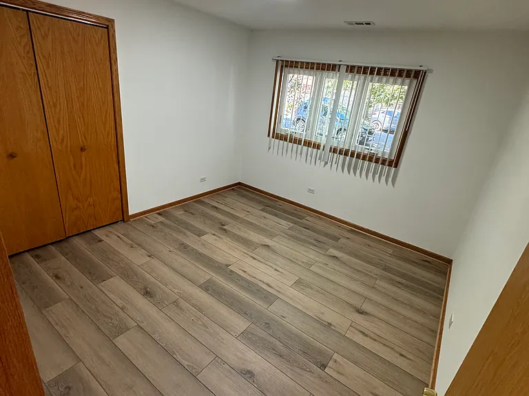 5223 S Archer Ave #1 — Photo 8
