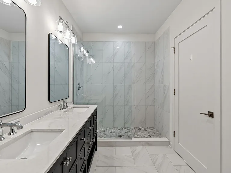 1401 N Western Ave — Photo 41