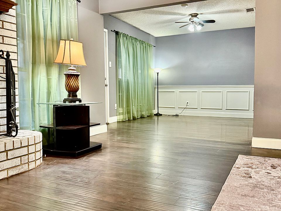 1st image of 3758 Oak Meadow Dr #1