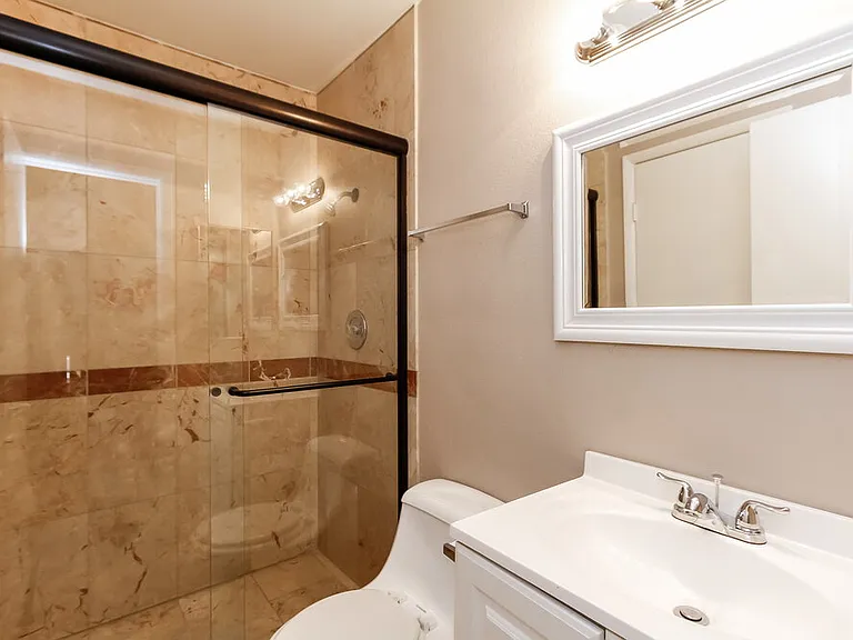 131 Monteen Dr — Photo 13
