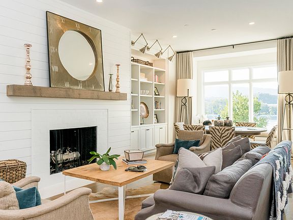 4th image of 730 Latitude Cir