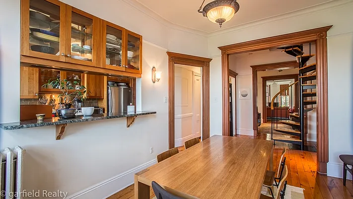 Rented by Garfield Realty  | media 31