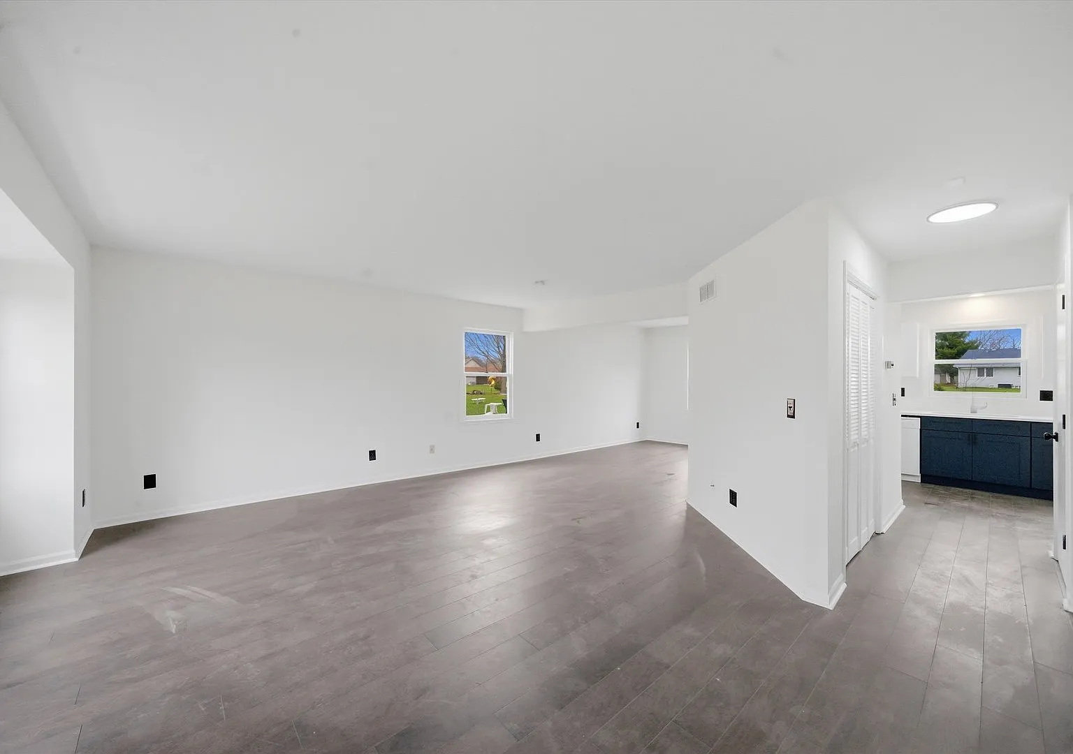 3 bed, 1.5 bath, 1440 sqft, $2,175 — Photo 4