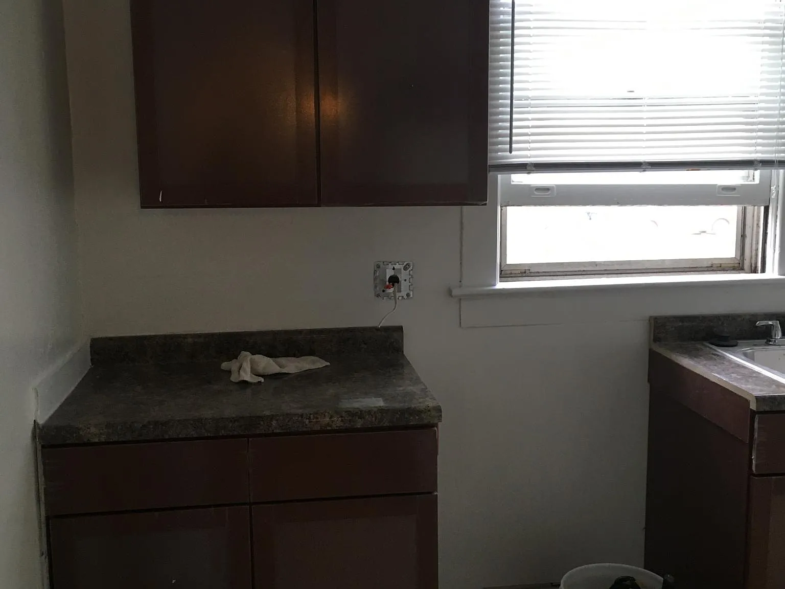 6 bed, 2750 sqft, $3,900 — Photo 2