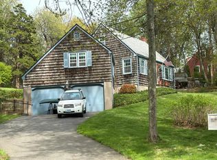 12 Cricket Ln, East Granby, CT 06026