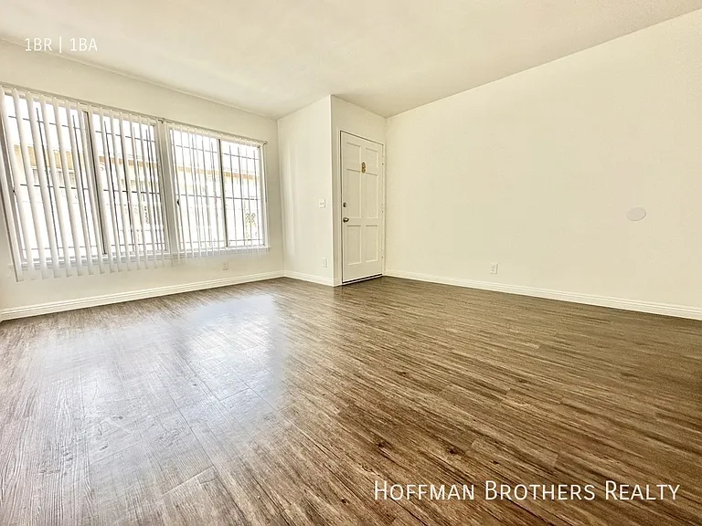 1841 S Curson Ave #D — Photo 6