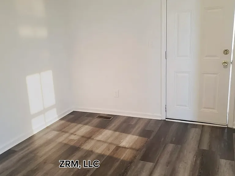 973 Ira St SW — Photo 7
