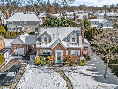 532 S 14th Street, New Hyde Park, NY, 11040