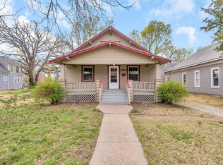 405 E 9th St, Newton, KS 67114
