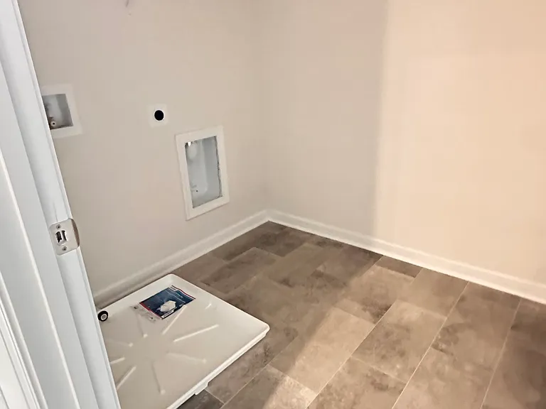 94 Briarwood Dr — Photo 11