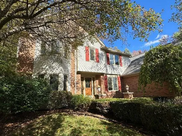 42071 Hunters Rdg, Canton, MI 48188