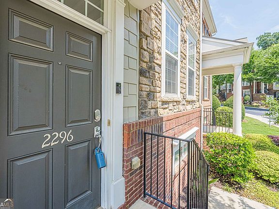 5th image of 2296 Limehurst Dr