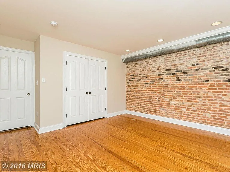 1107 William St — Photo 6