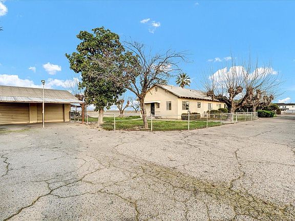 2nd image of 16013 Grangeville Blvd