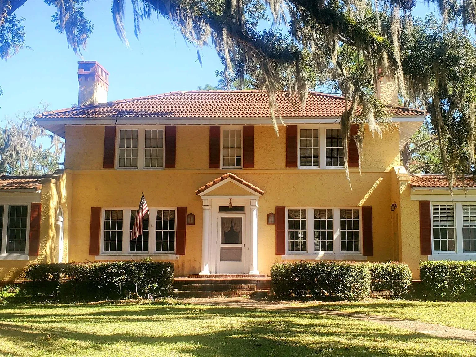 6 bed, 3.0 bath, 3594 sqft, $3,500 — Photo 1
