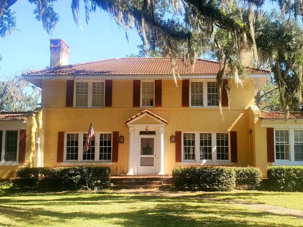 704 N Jefferson St, Perry, FL 32347