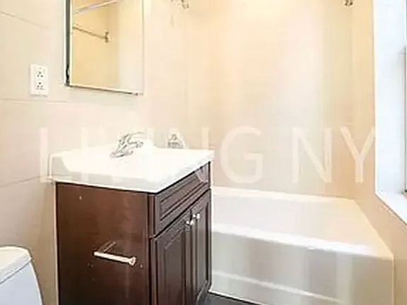5th image of 10 W 103rd St #5E