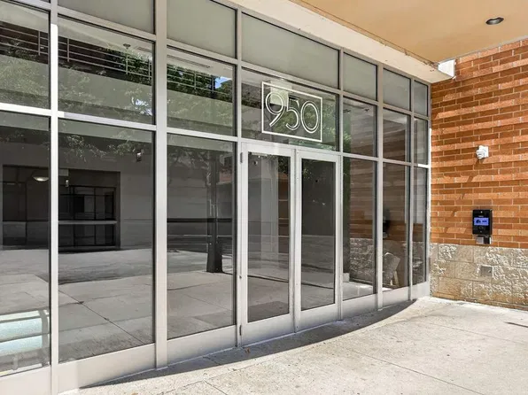 950 W Monroe St Unit 612, Chicago, IL 60607